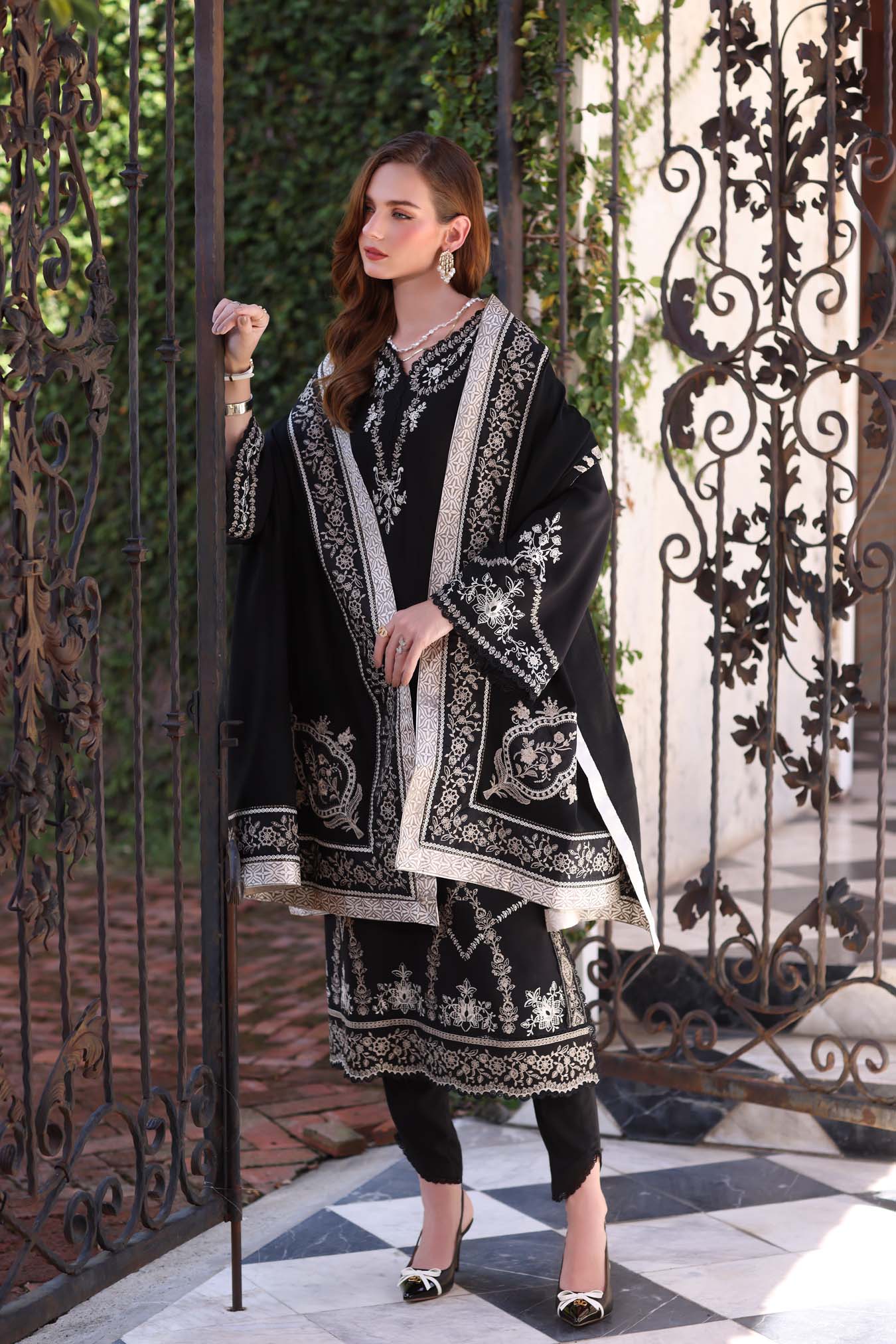 Obsidian | Noor By Saadia Asad  | Pashmina Shawl Collection 2025