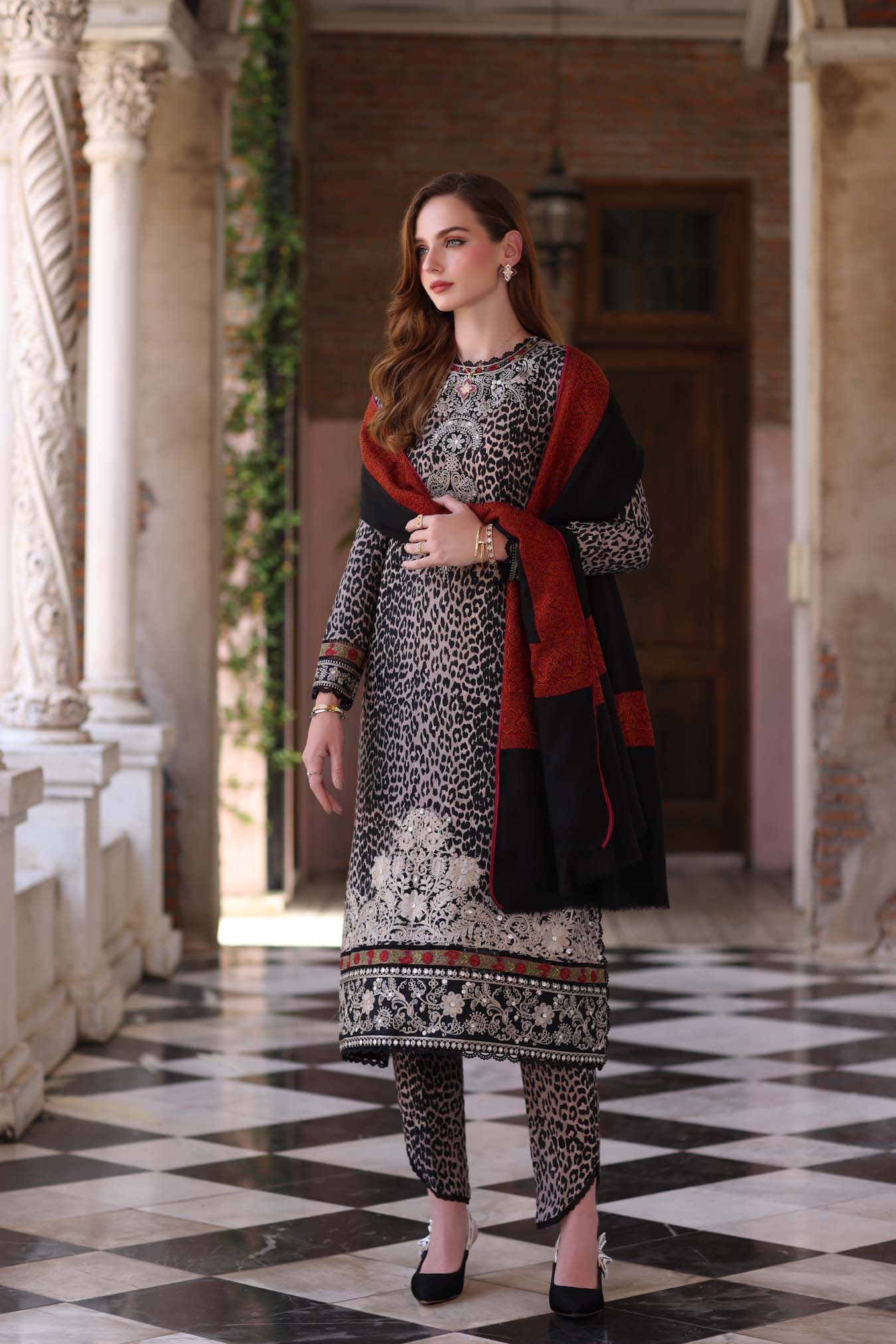 Noir Safari | Noor By Saadia Asad  | Pashmina Shawl Collection 2025