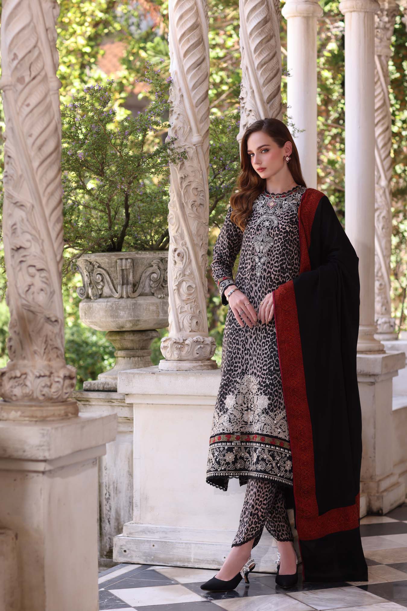 Noir Safari | Noor By Saadia Asad  | Pashmina Shawl Collection 2025