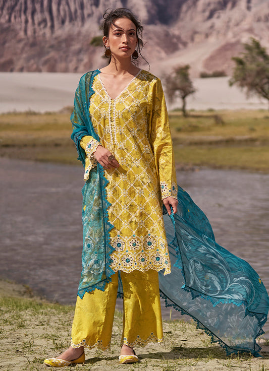 Esin | Image | Summer Printkari Lawn Collection 2023