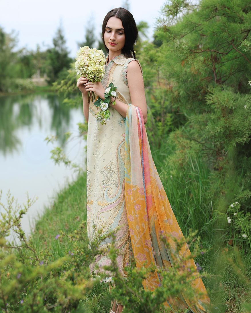 Nocturne Flora | Mushq | Hemline The Secret Garden Lawn 2026