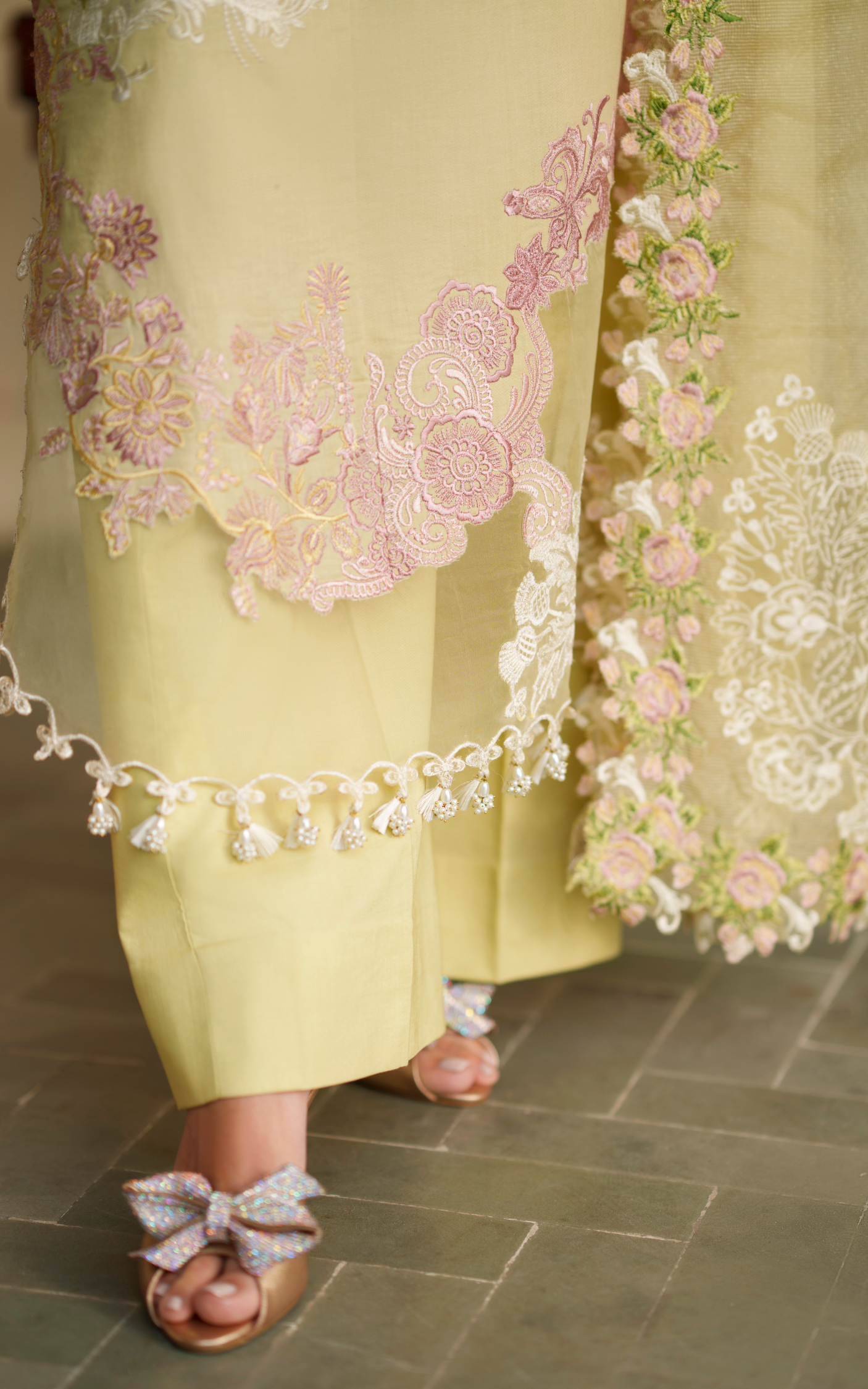 Heirloom VUL26-03 | Asifa and Nabeela | Versa Luxury Lawn Collection 2026