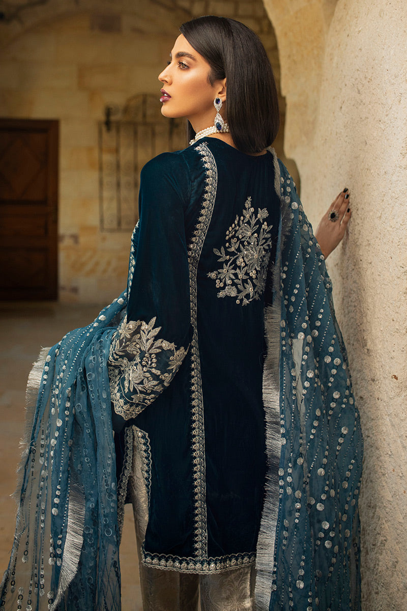 Stellar | Mushq | Winter Sky Velvet Shawl Edit'20