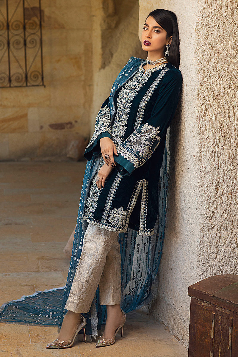 Stellar | Mushq | Winter Sky Velvet Shawl Edit'20
