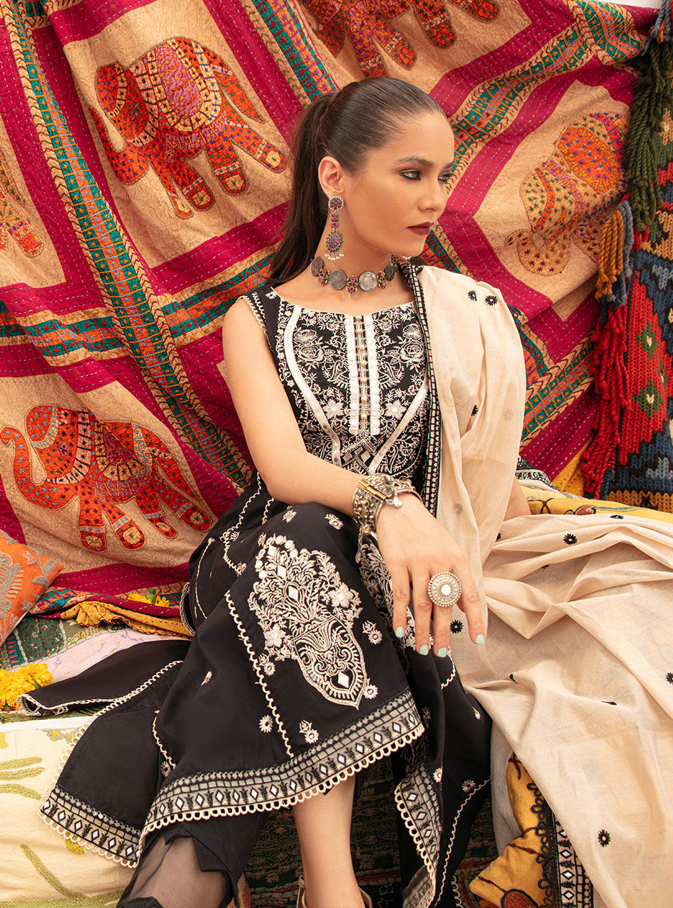 Zareen 08 | Zainab Chottani | Eid Unstitched'21