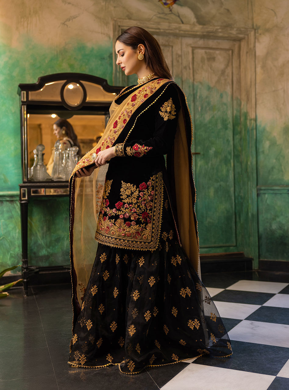 Vasl | Zainab Chottani | Velvet Collection 2022