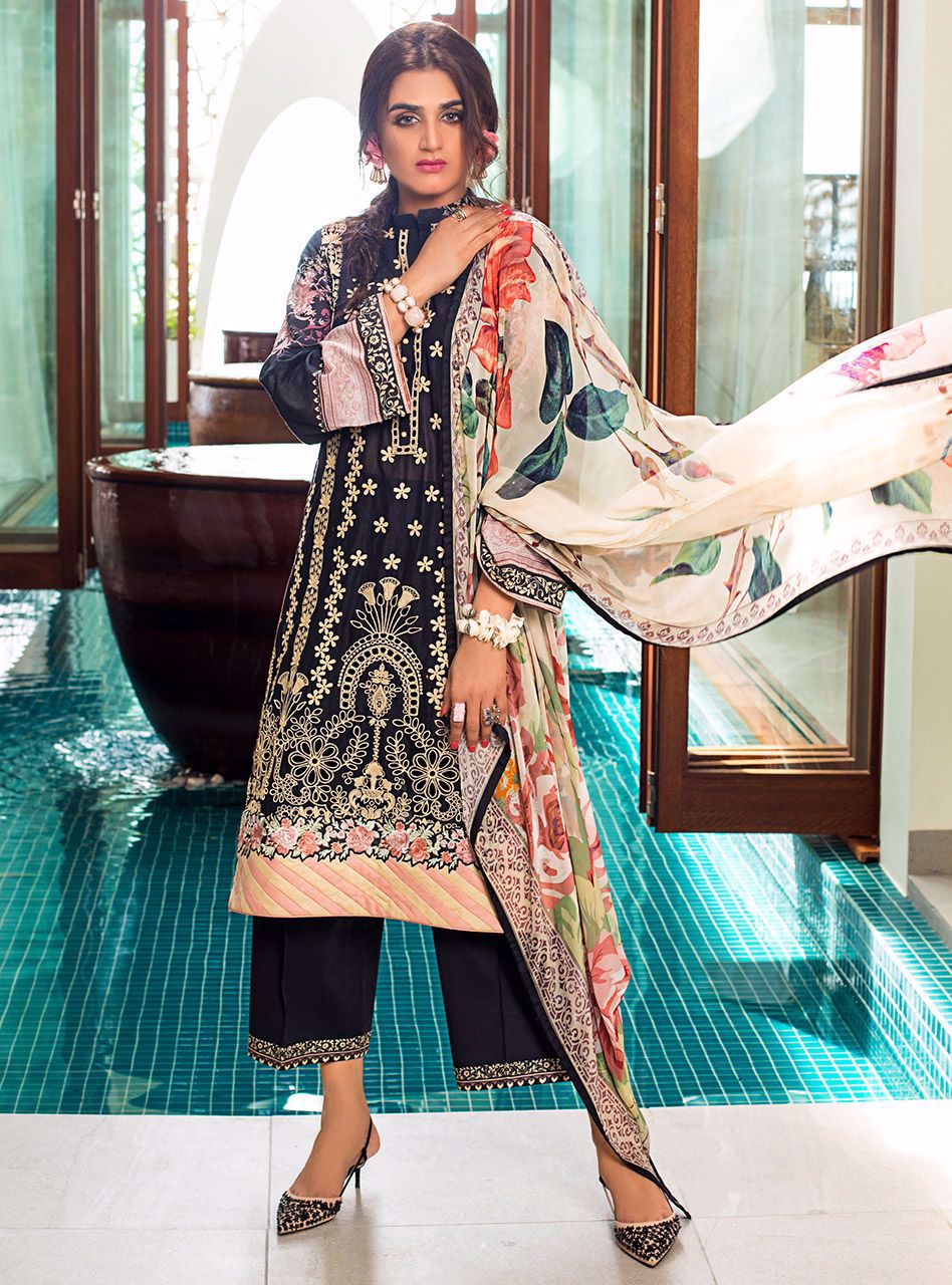 Musky Opium B | Zainab Chottani | Luxury Lawn/Chikankari'20