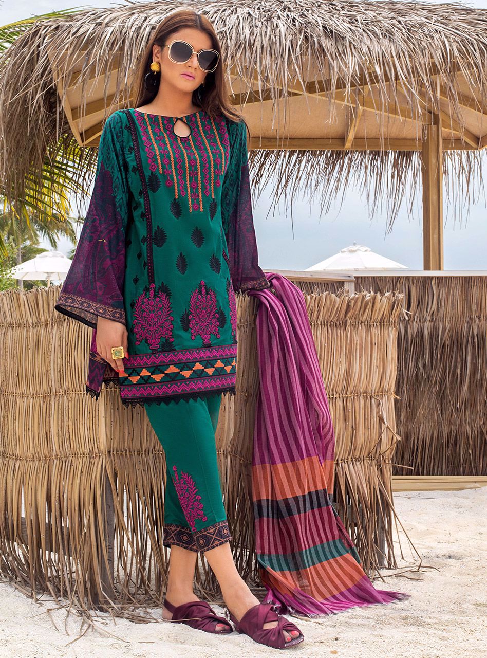 Rustic Bloom B | Zainab Chottani | Luxury Lawn/Chikankari'20