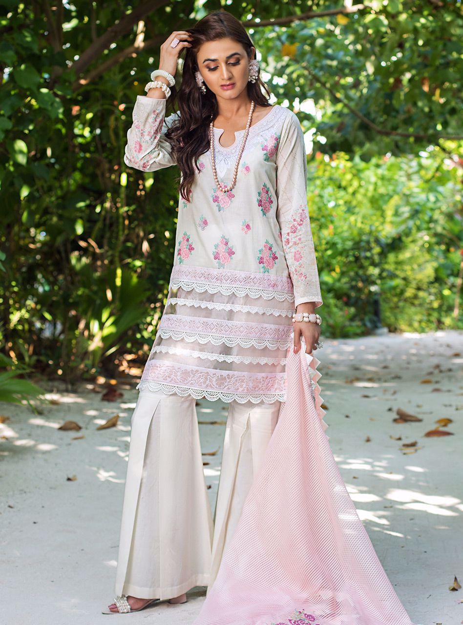 Vanilla Dust B | Zainab Chottani | Luxury Lawn/Chikankari'20