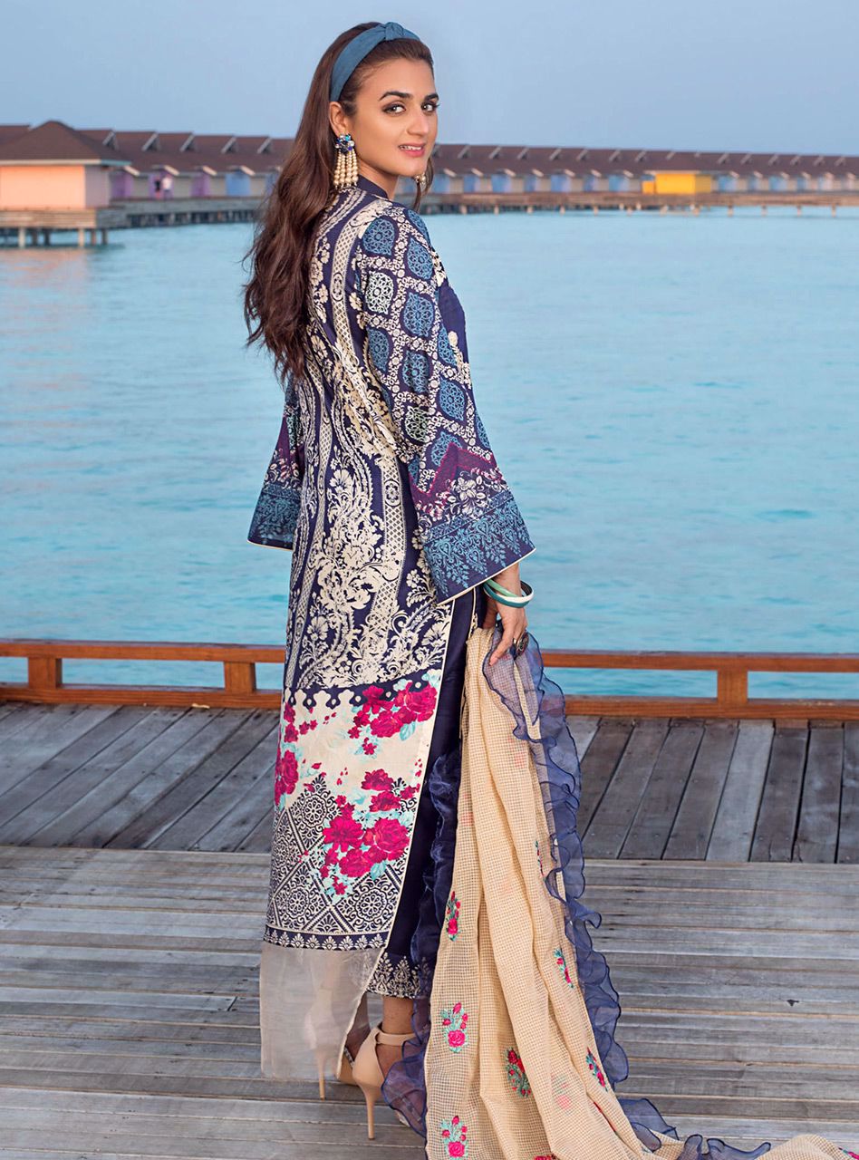 Rosette Spray A | Zainab Chottani | Luxury Lawn/Chikankari'20