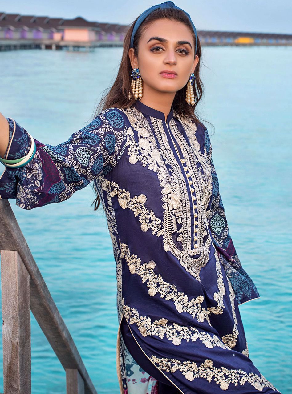 Rosette Spray A | Zainab Chottani | Luxury Lawn/Chikankari'20