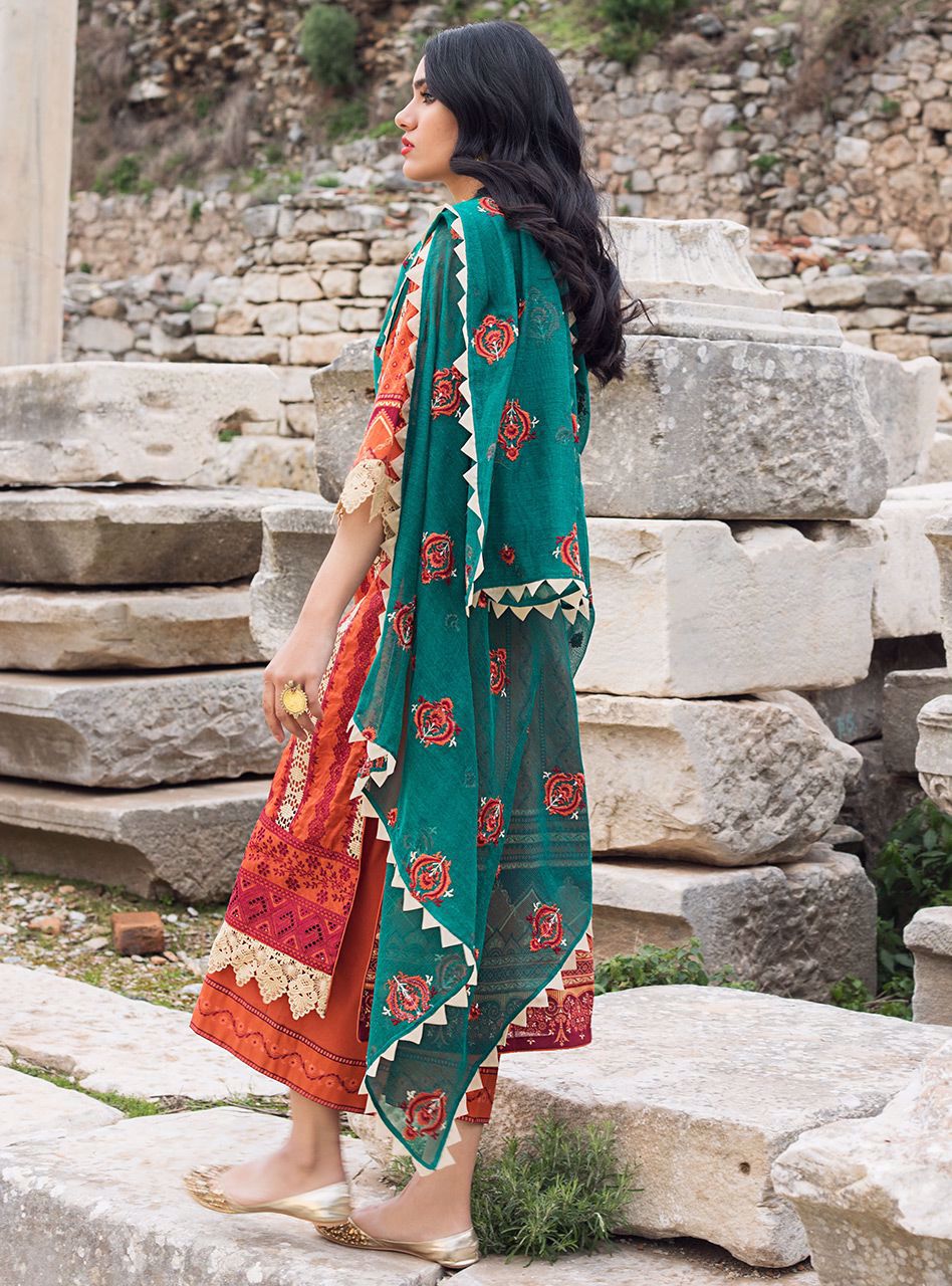 Guzel - 7A | Zainab Chottani | Luxury Chikankari Collection 2021