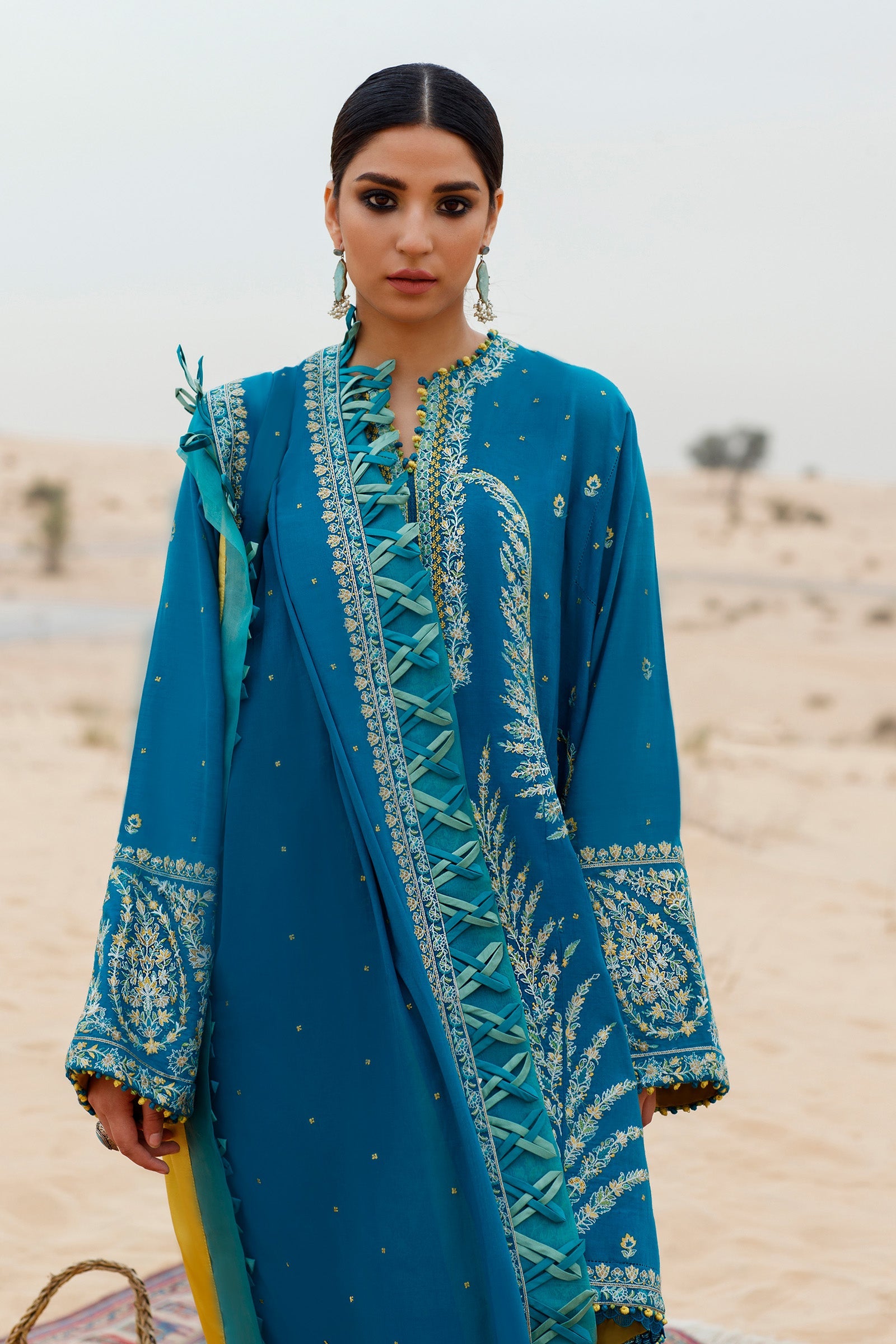 ZARBANO (ZL22-04 A) | Zaha | Lawn Volume 1 2022