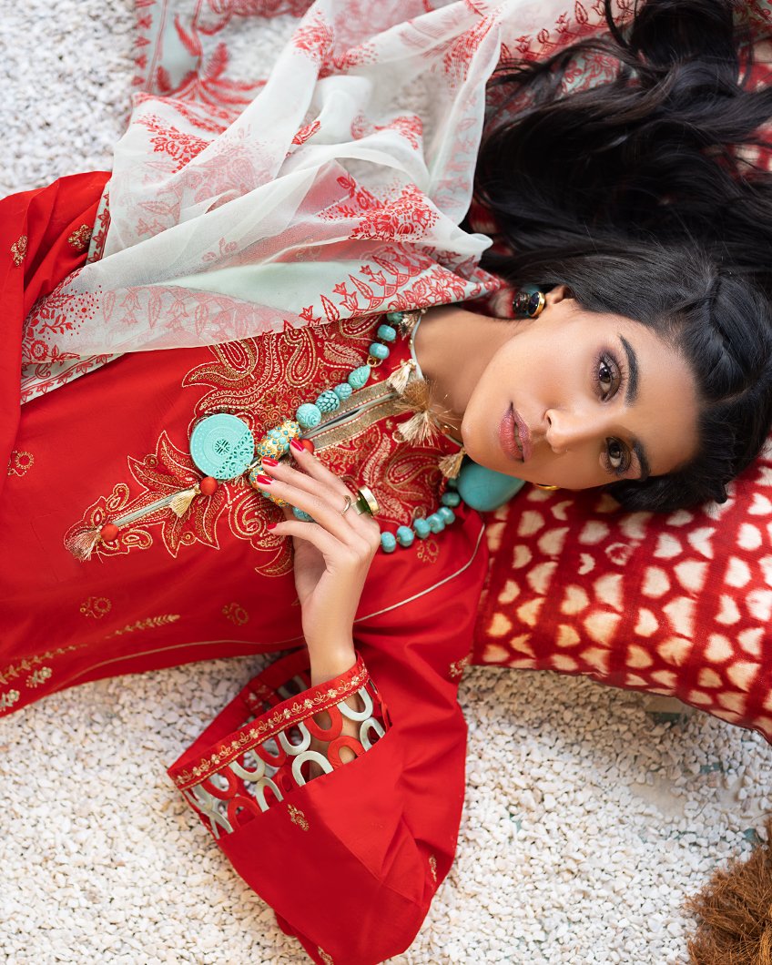 ORIANA (ZL-26) | ZAHA | Spring Summer Lawn 2020 | Vol. 1