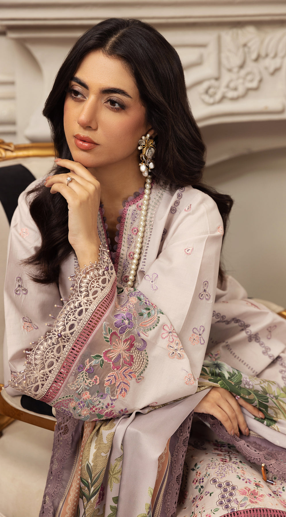 AL23-01 | Anaya By Kiran Chaudhry | Luxury Festive Lawn 2023