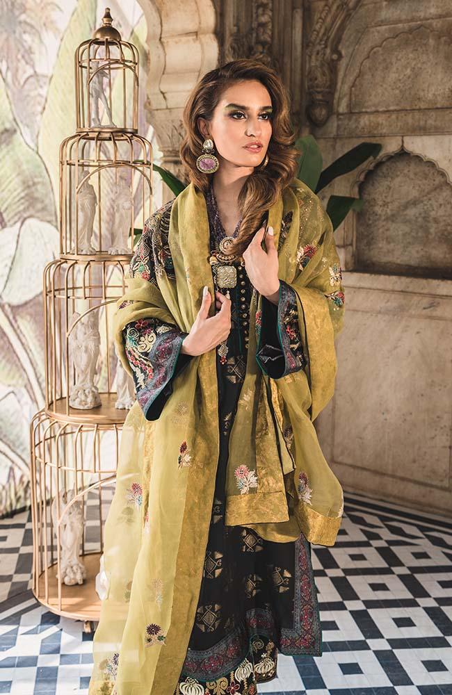 01 - Cinza (Tena Durrani Formals'19)
