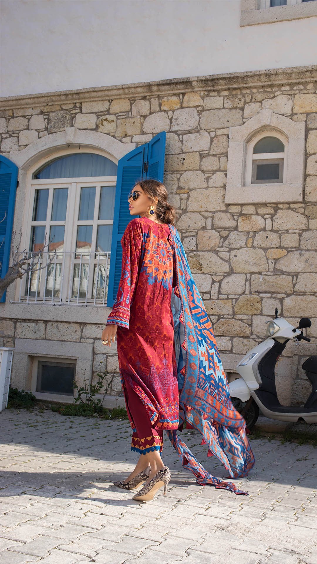 Rusted Glam A | Zainab Chottani | Tahra Lawn 2021