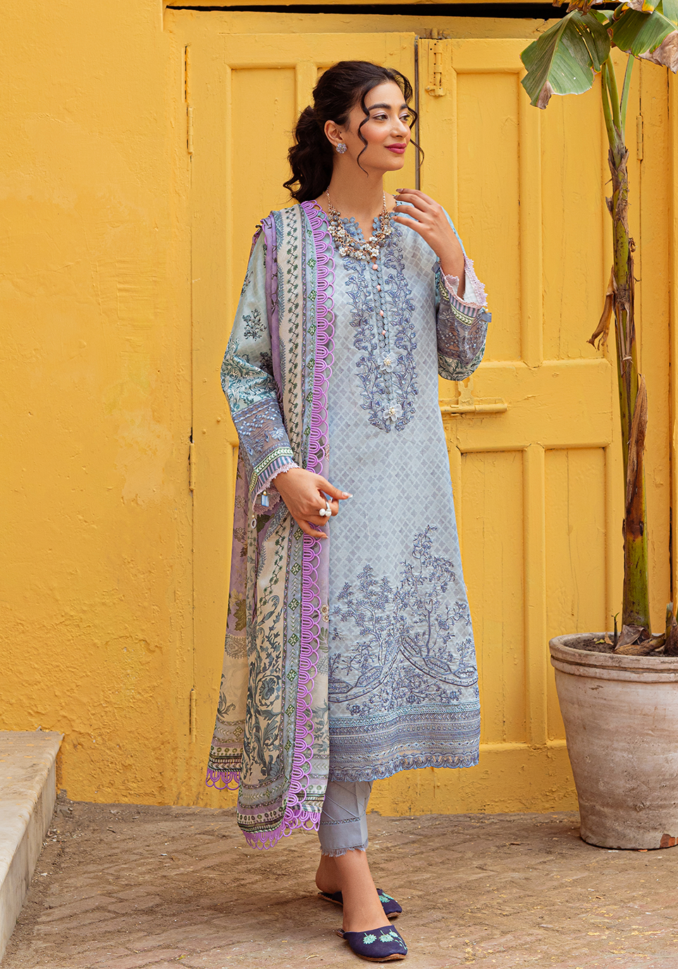 ZQ 8B | Zarqash | Tresor Luxe Lawn 2023