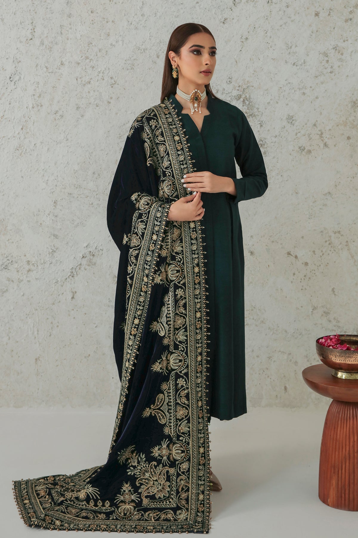 VS - 29 | Baroque | Velvet Shawls 2022