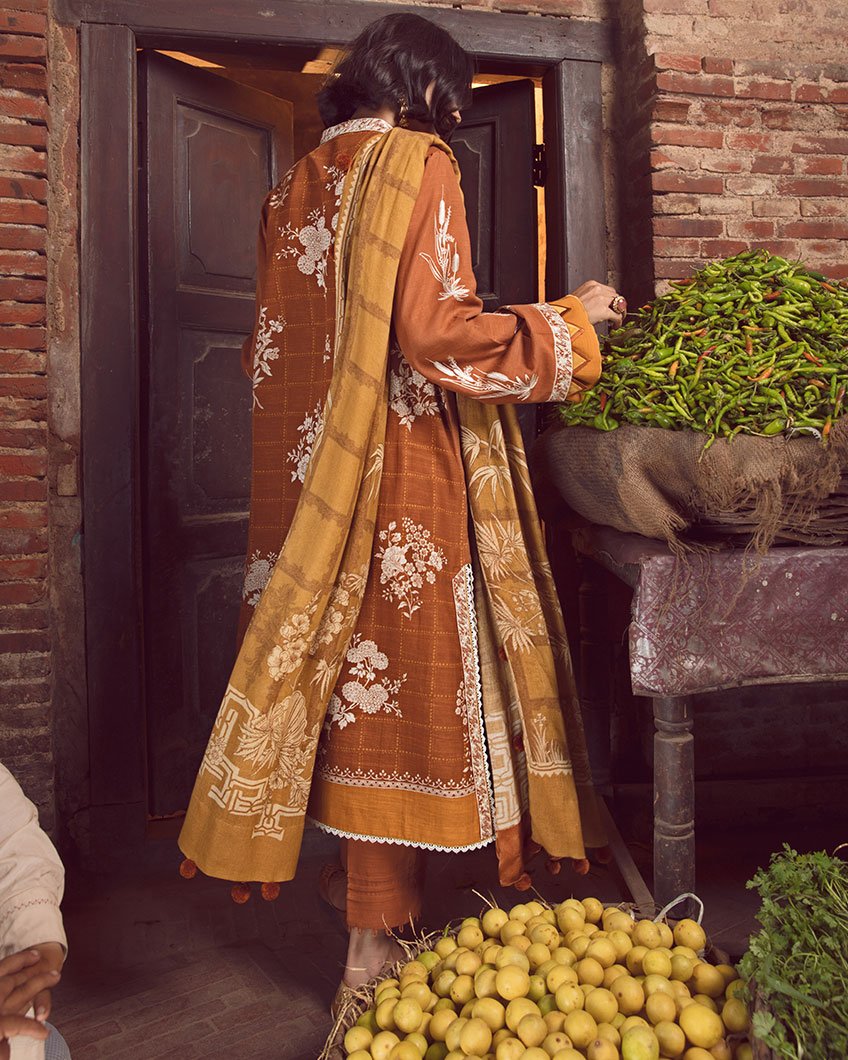 Roshnai ZW-08 (Zaha - Nafeesa Aur Taalia Unstitched Winter Collection)