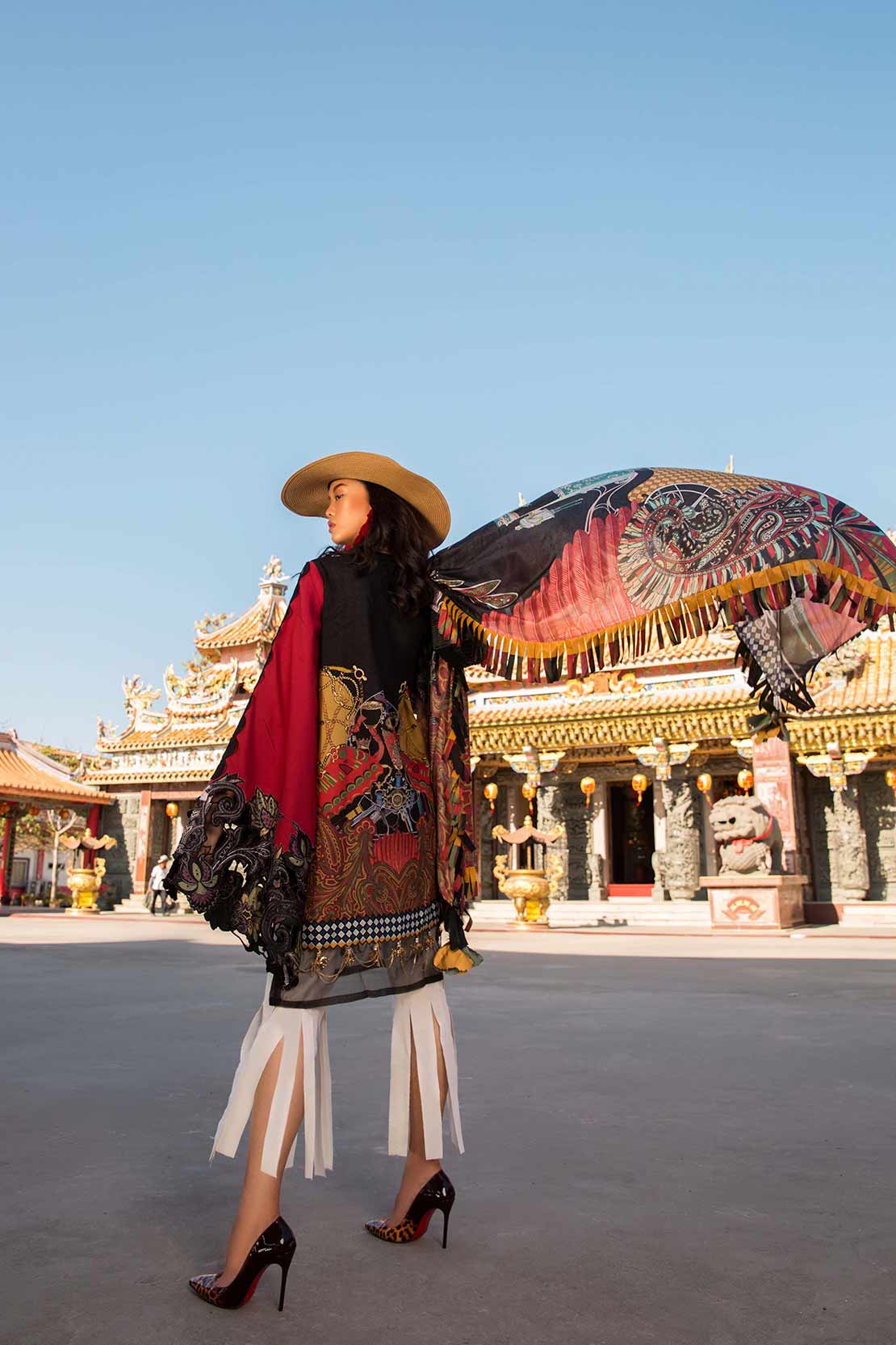 A Paisley Affair - Red (D5-B)