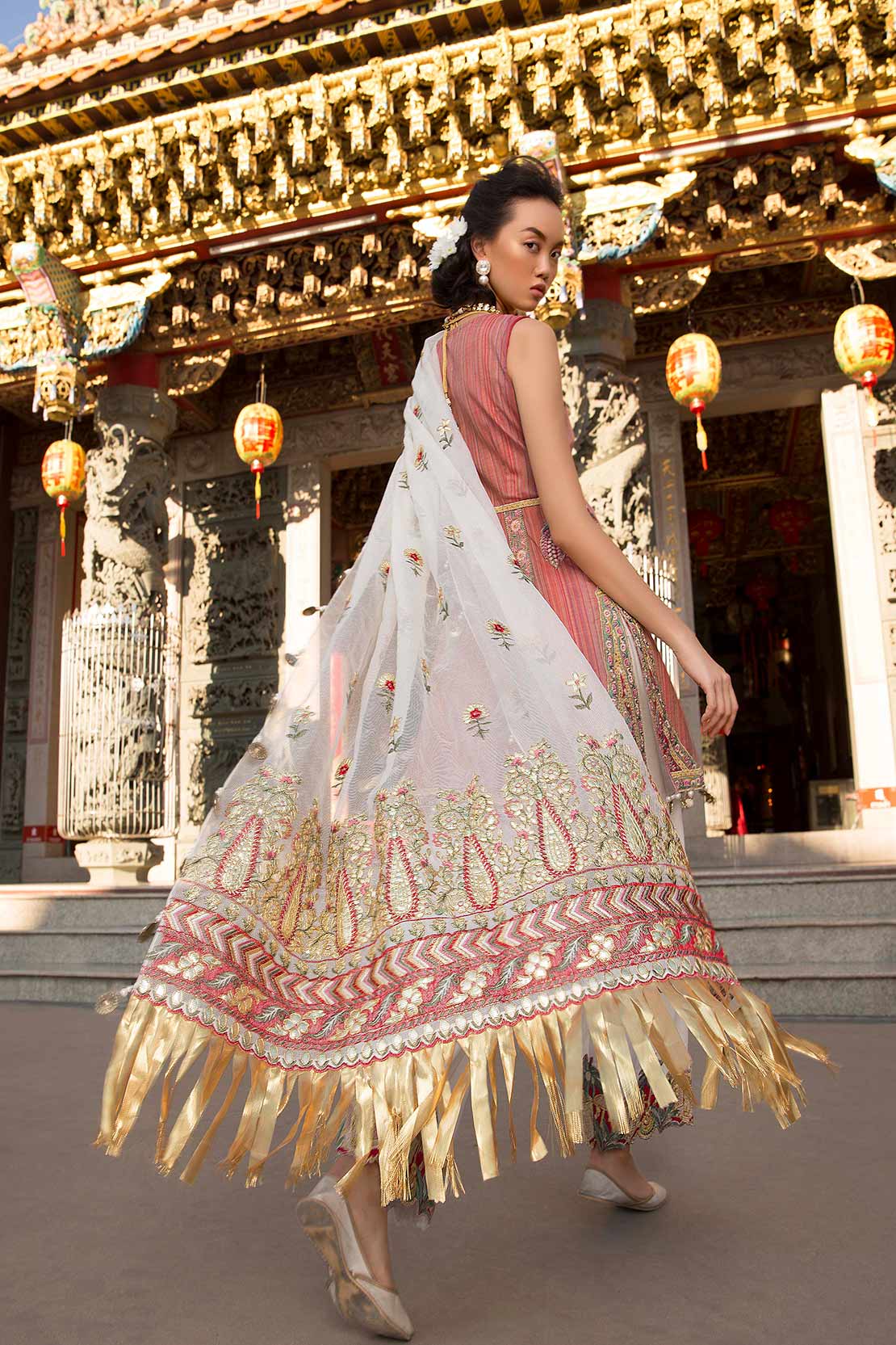 Soosi and Gota - Scarlet (D8-B)