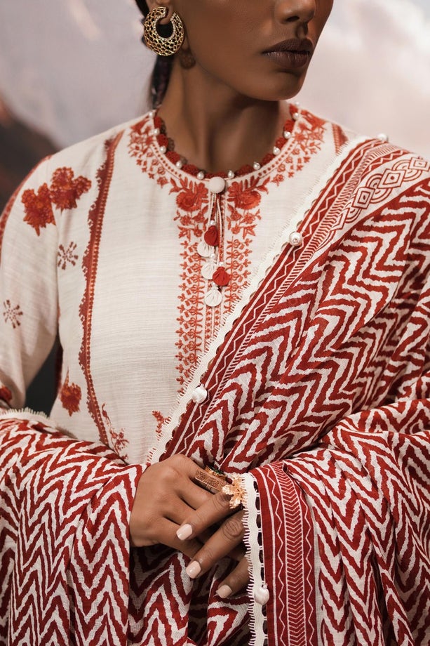 19A | Sana Safinaz | Mahay Winter Collection 2022