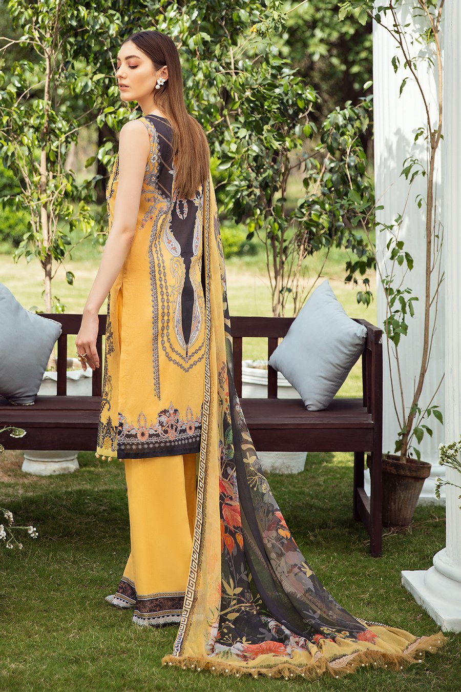 Y-202 | Ramsha | Riwayat Luxury Lawn Vol 2 | 2021
