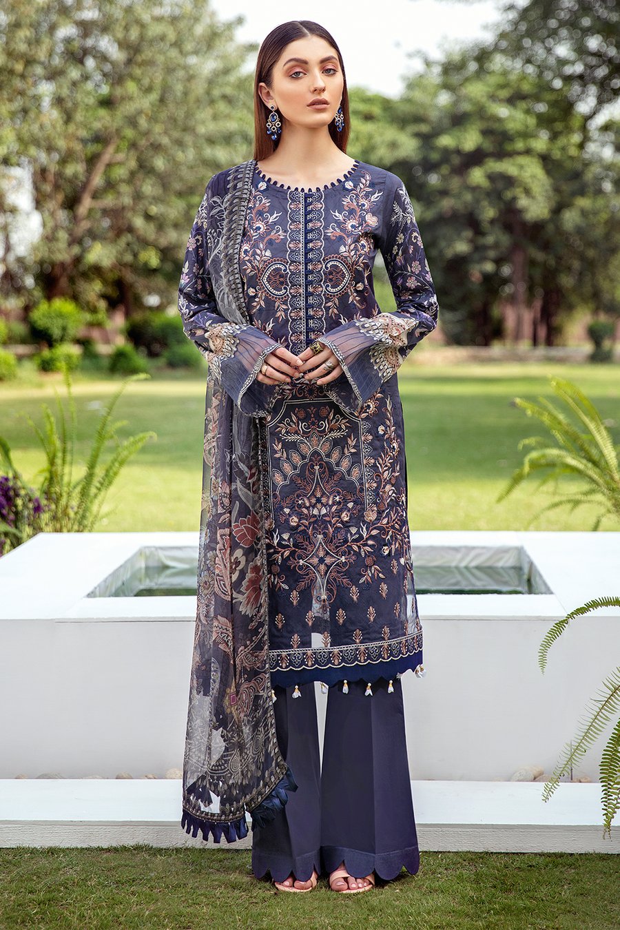 Y-203 | Ramsha | Riwayat Luxury Lawn Vol 2 | 2021