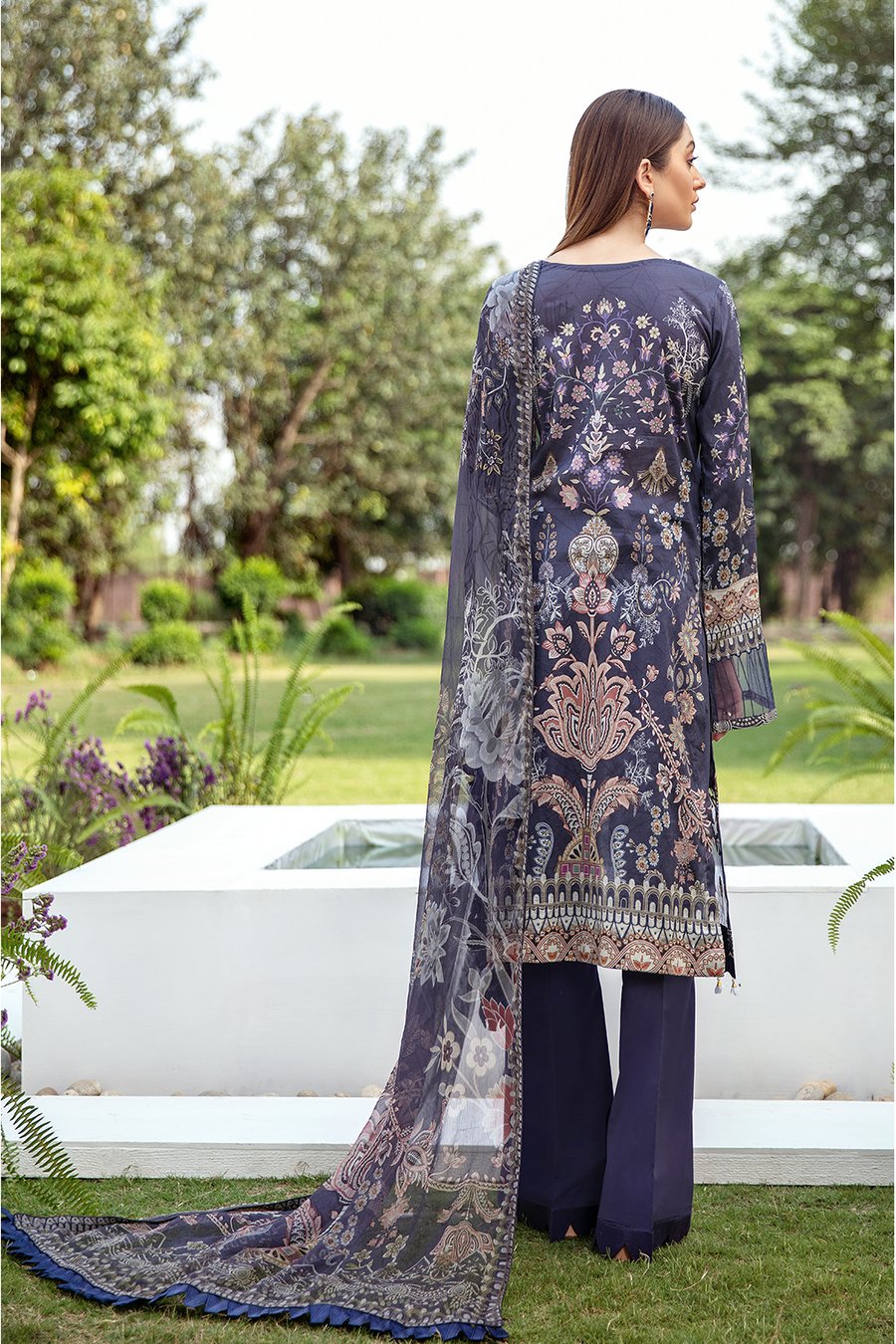 Y-203  | Ramsha | Riwayat Luxury Lawn Vol 2 | 2021