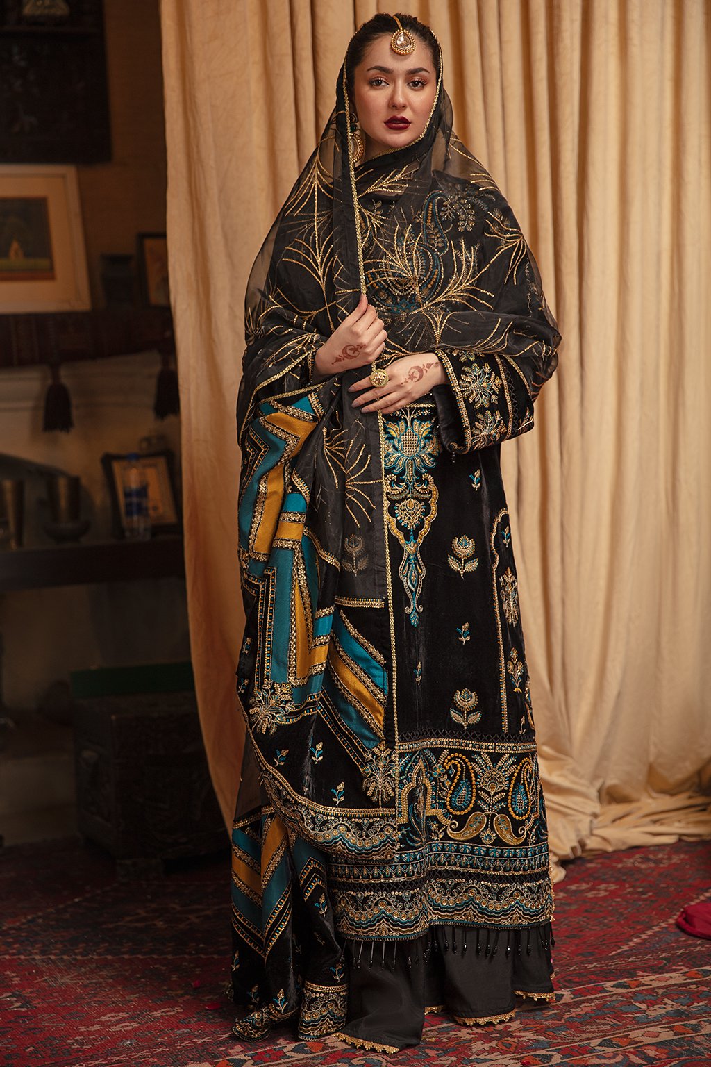 SHERBANO | Afrozeh | Naghma Luxury Velvet Collection 2021