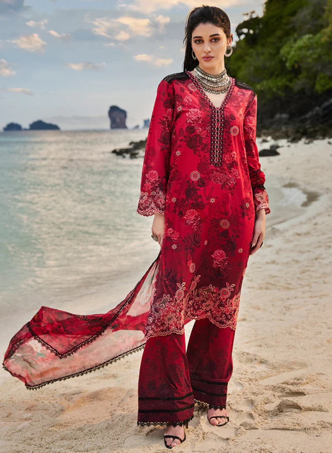Zayna | Image | Spring Printkari® Lawn Collection’23