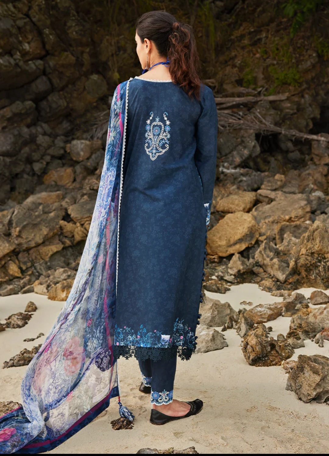 Sanaya | Image | Spring Printkari® Lawn Collection’23