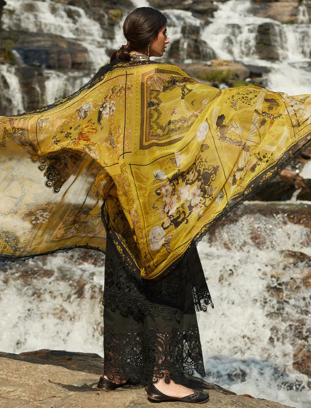 Cemile | Image | Lawnkari® ’Collection 2023