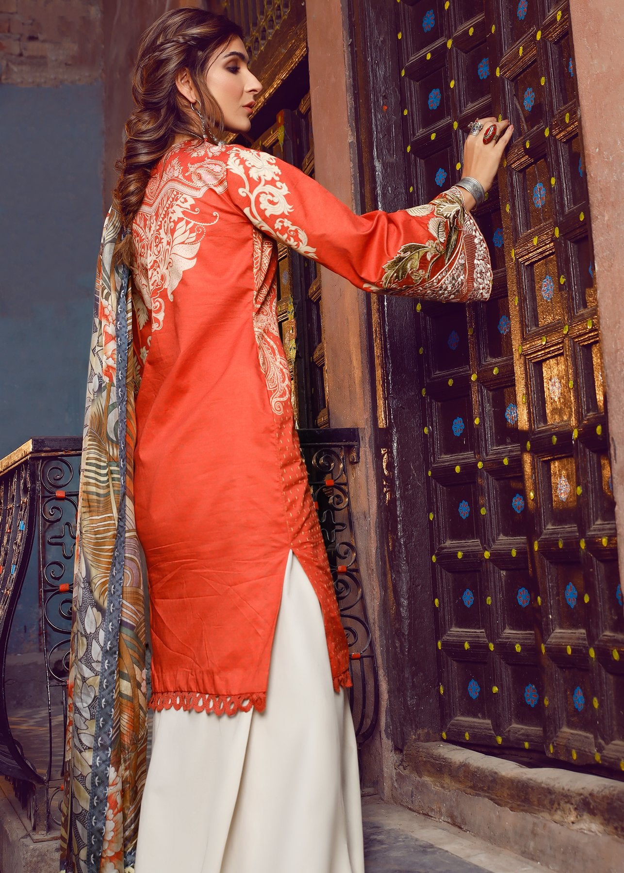 Kantha | Kinaar by Shiza Hassan | Lawn 2020