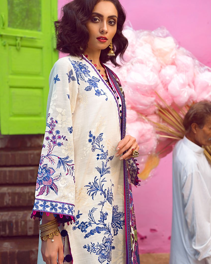 Shalimar ZW-10 (Zaha - Nafeesa Aur Taalia Unstitched Winter Collection)