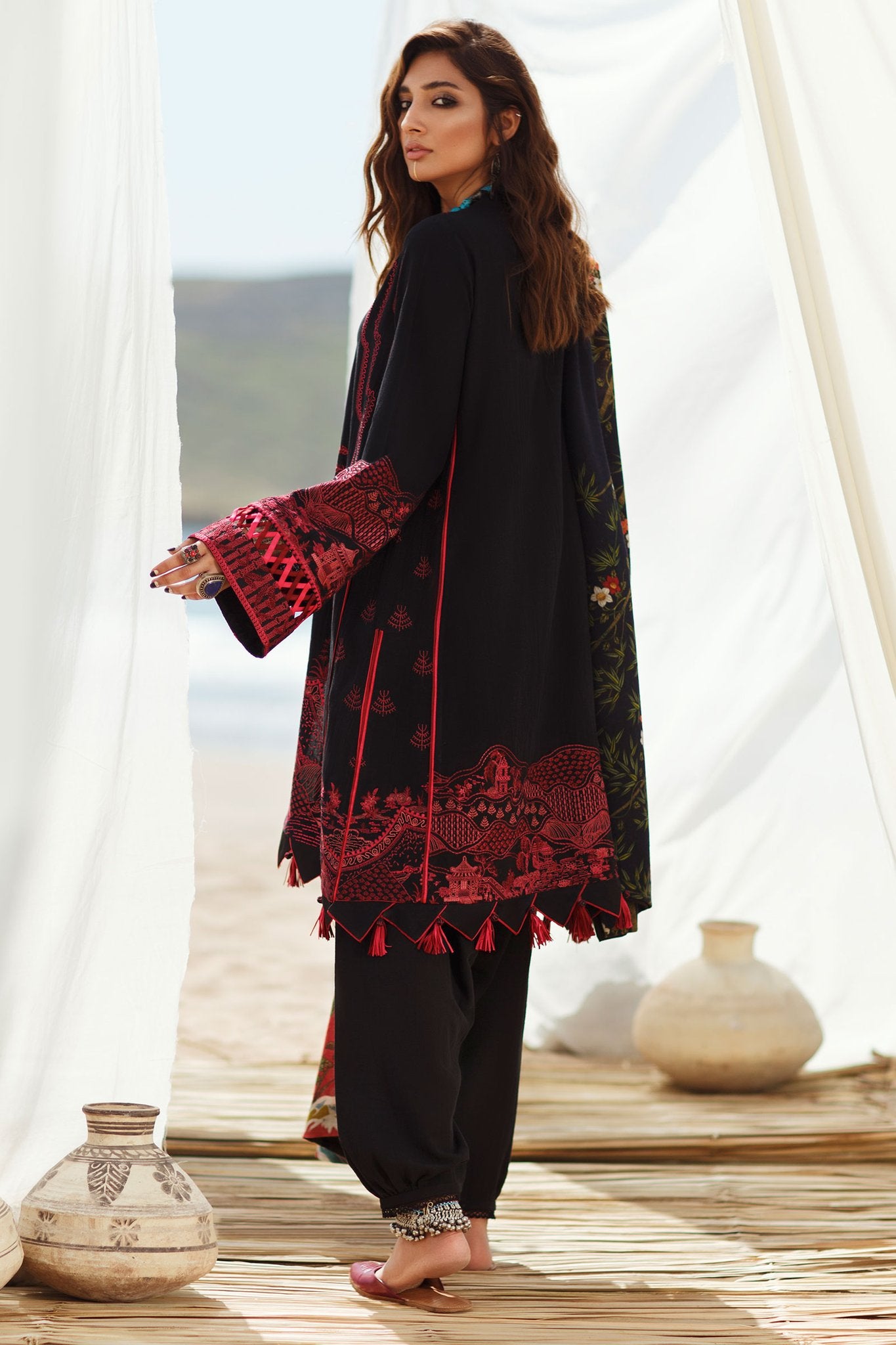 EW-08 Sunehri (ELAN - Winter Shawl & Silk)