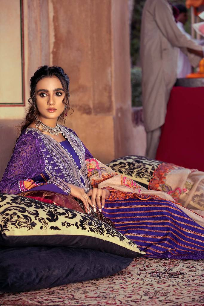 Pure Radiance ELS-10 | Charizma | Signature | Unstitched Embroidered Lawn | Chapter 01