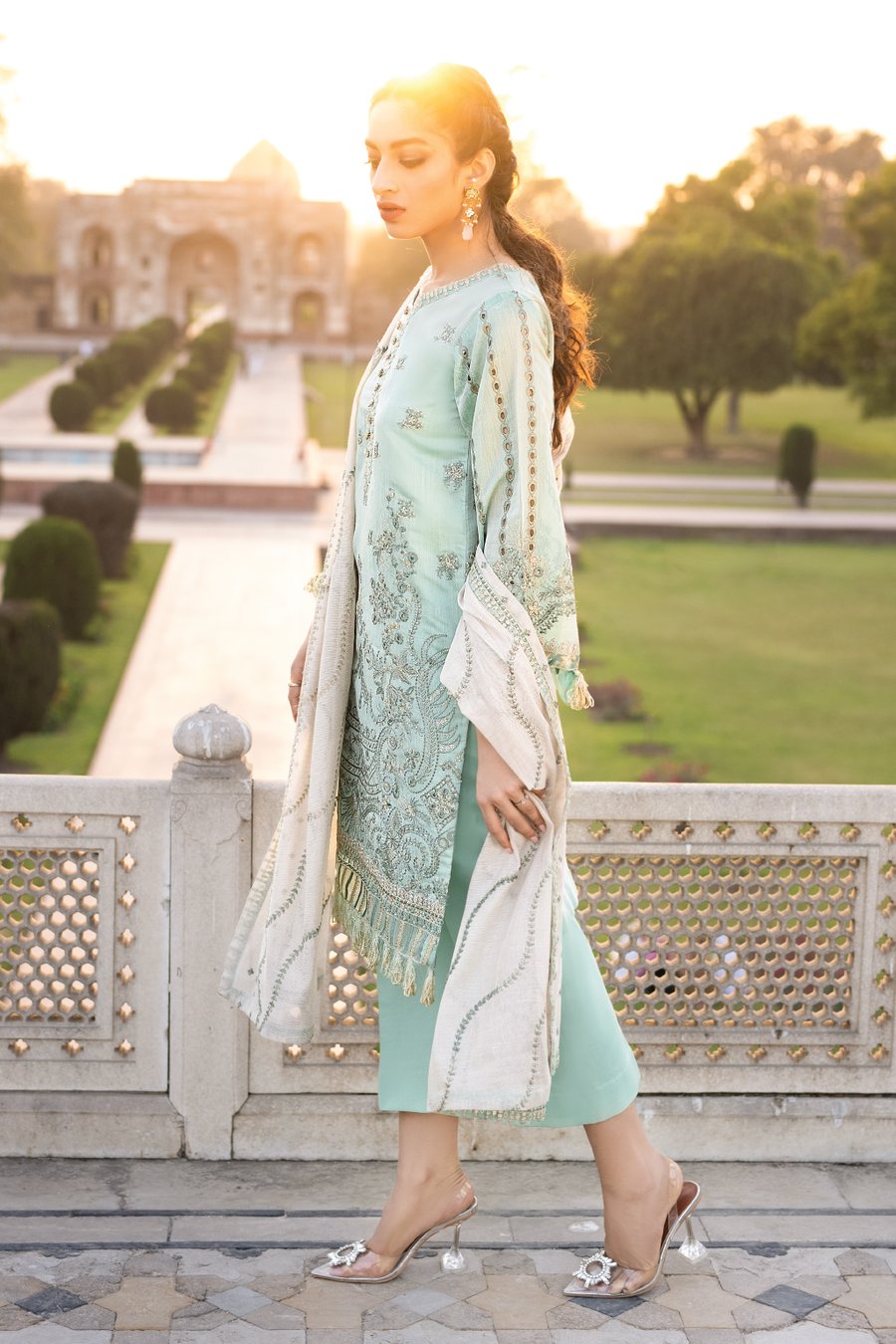 FL-02 BAHAAR (3PC) | Iznik Festive Lawn Collection 2021