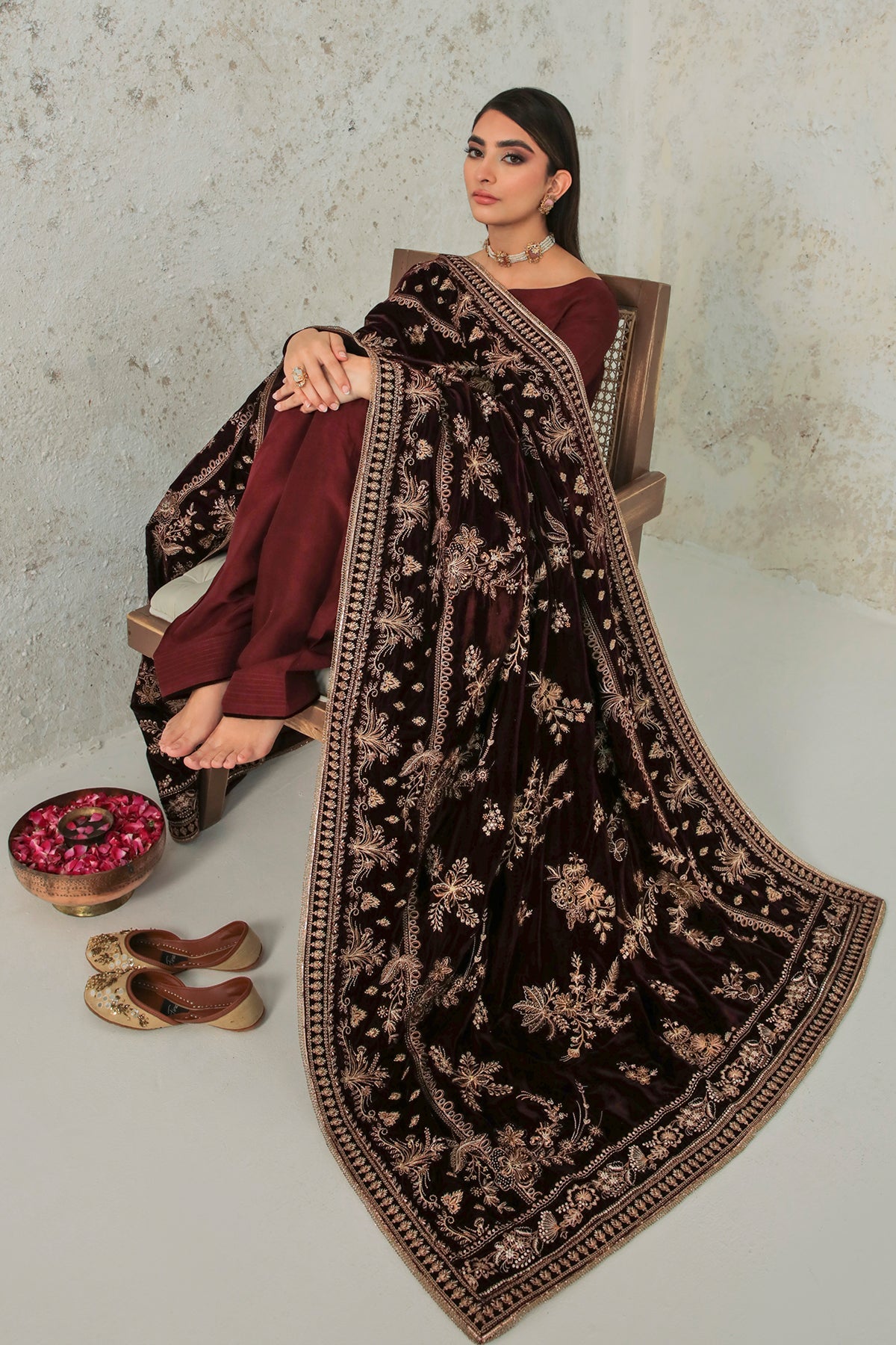 VS - 30 | Baroque | Velvet Shawls 2022