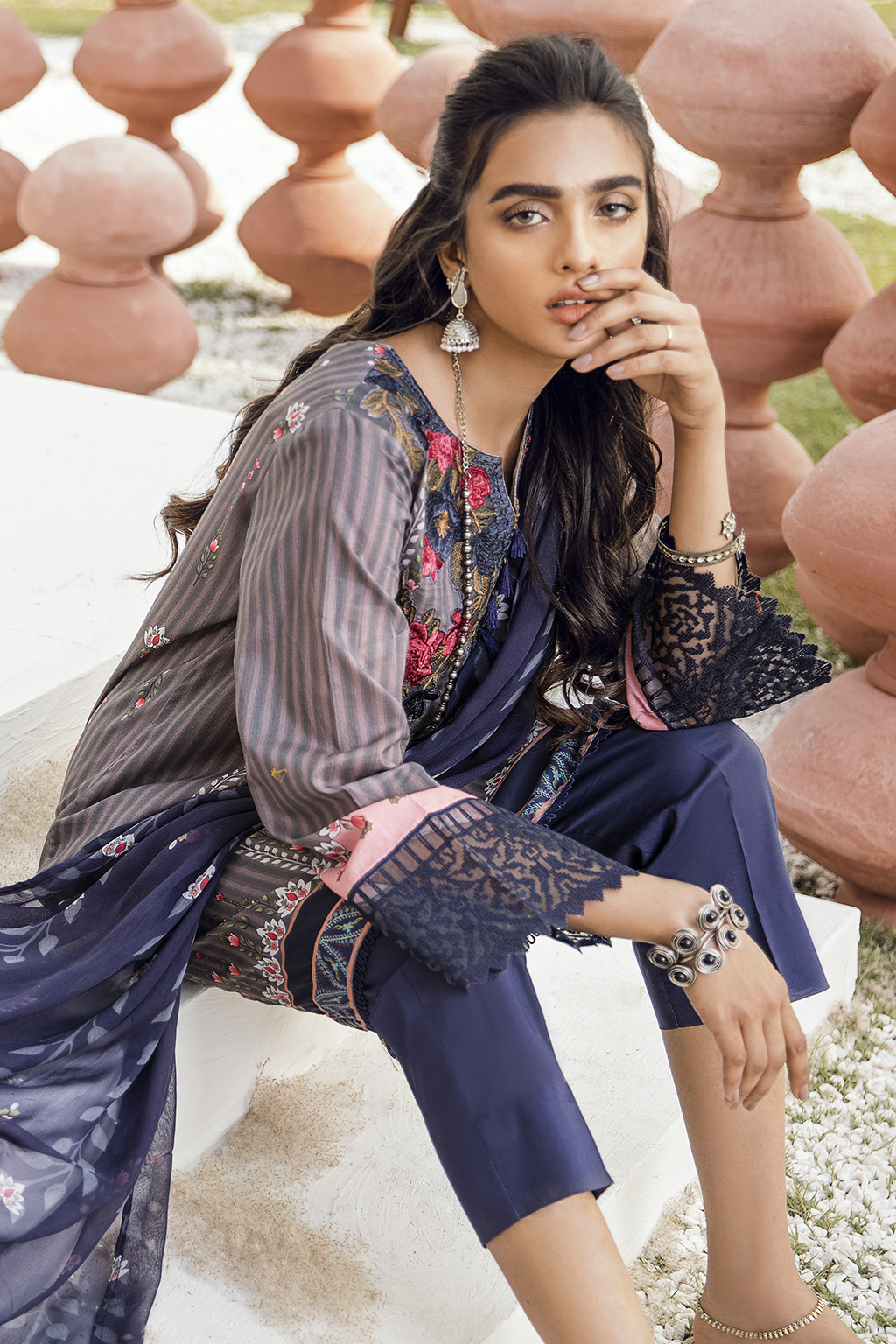 GL20-07 Storm Chaser (3PC) | Iznik | Guzel Lawn Collection 2020