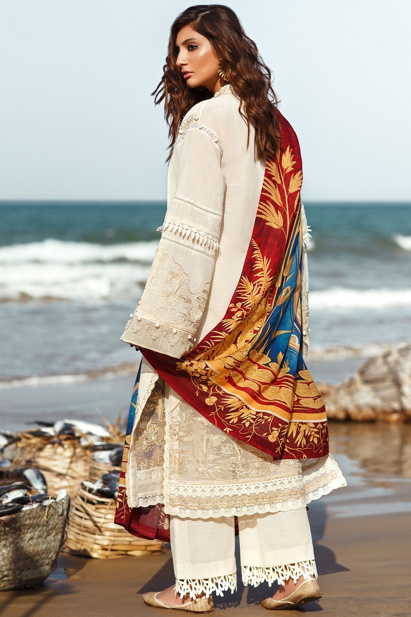 EW-05 Astola (ELAN - Winter Shawl & Silk)