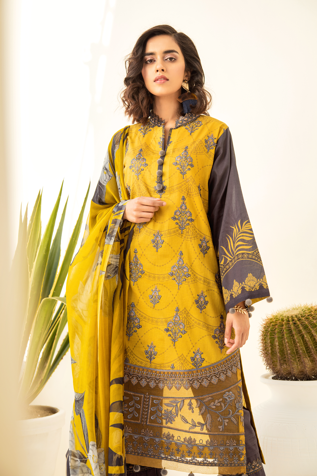 CL20-05 Lemonade (3Pc) | Iznik | Chinon Lawn 2020