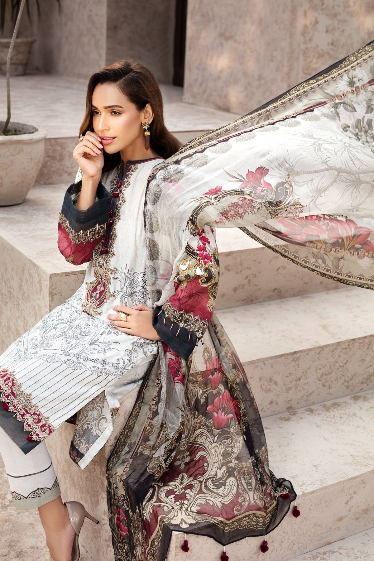Calypseh | Jazmin | Iris Lawn collection 2020
