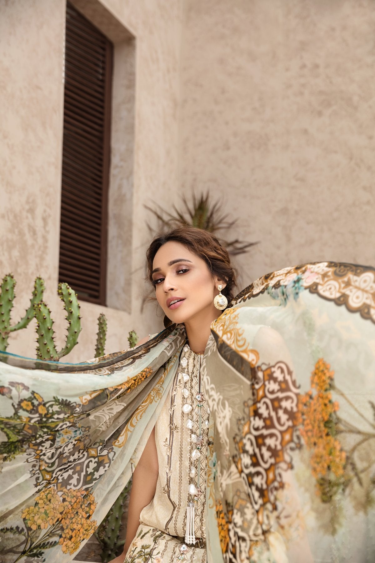 Roshanah | Jazmin | Iris Lawn collection 2020