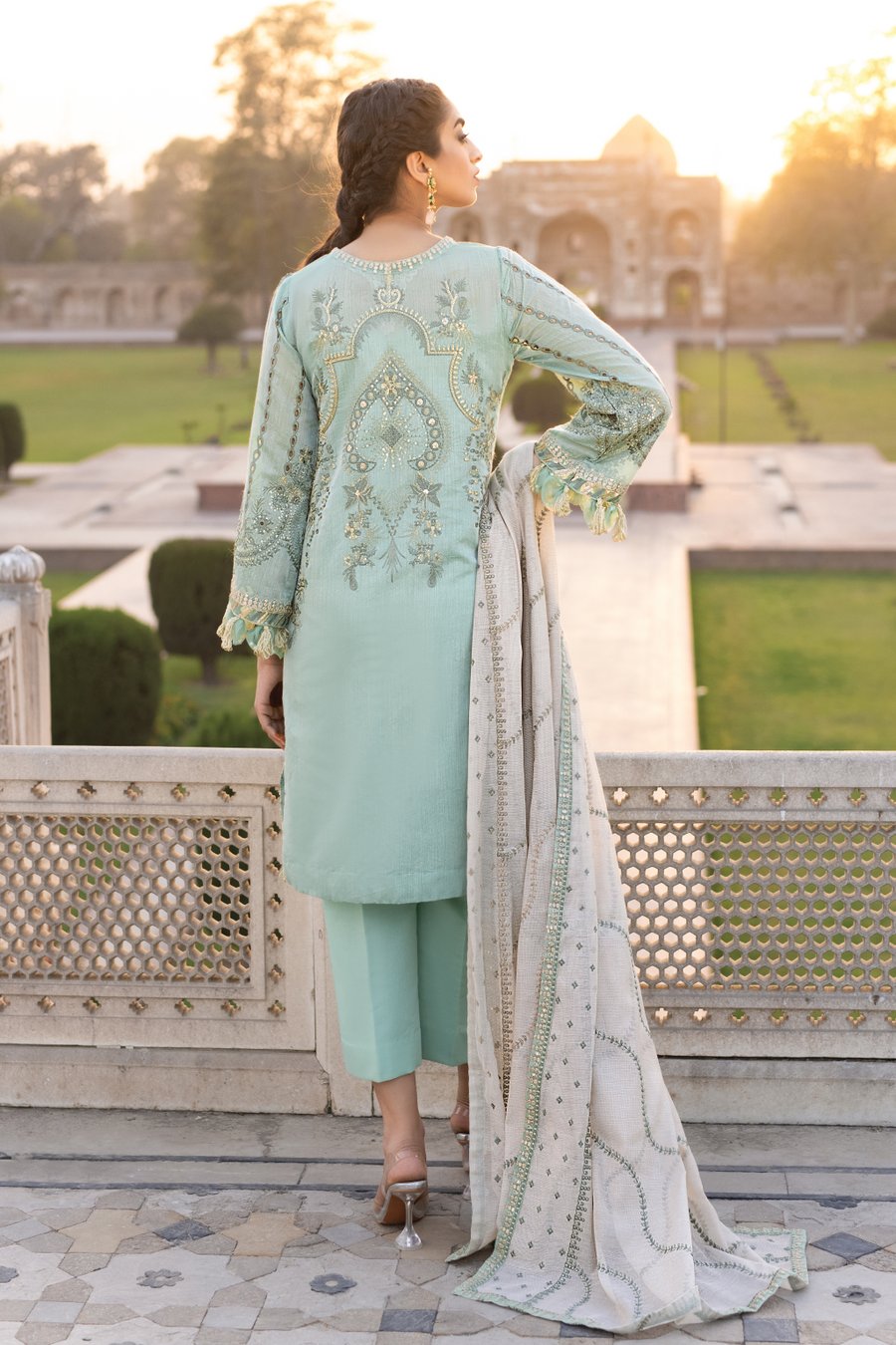 FL-02 BAHAAR (3PC) | Iznik Festive Lawn Collection 2021