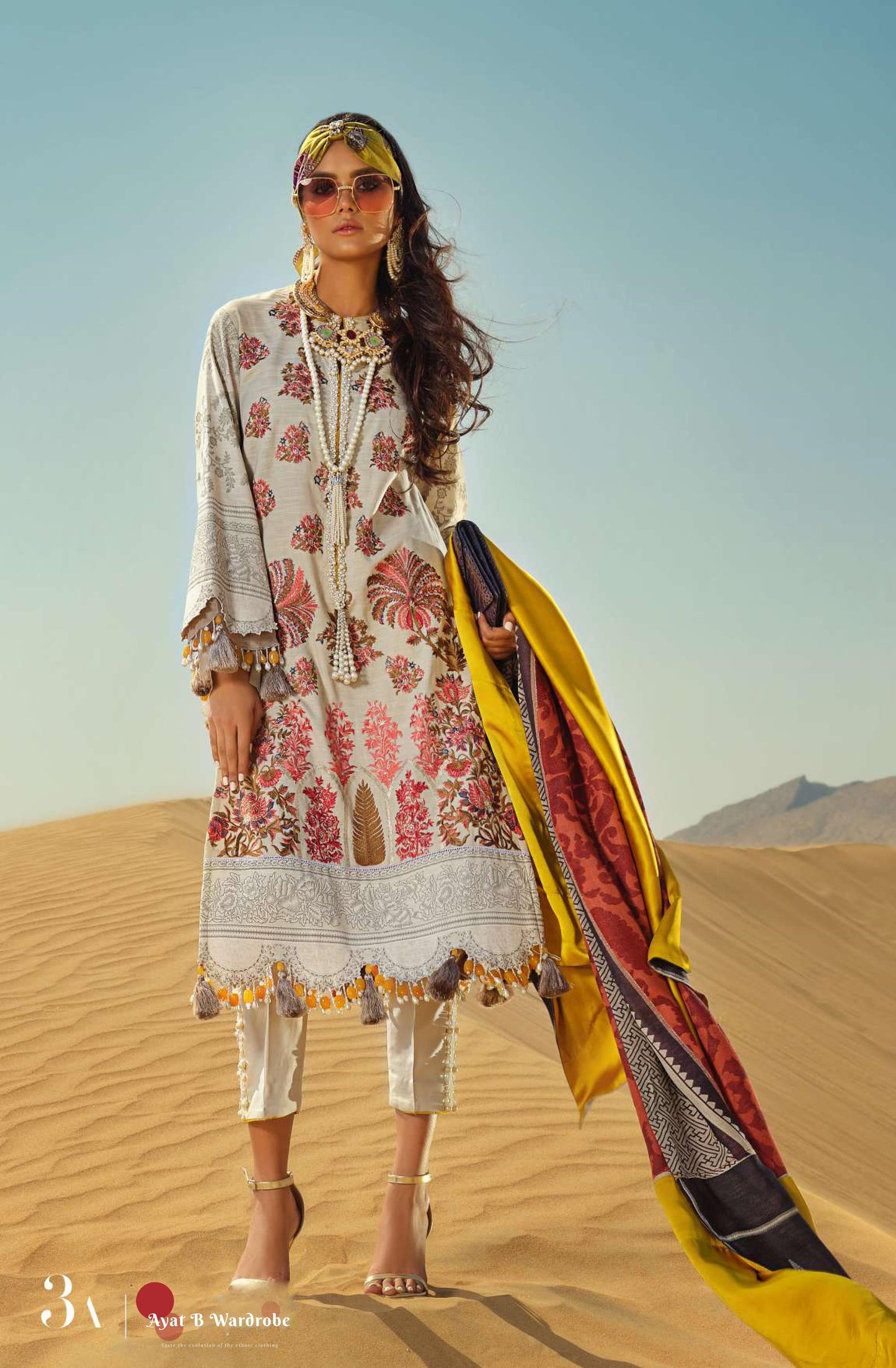 03 - A (Sana Safinaz Winter Shawl'19)