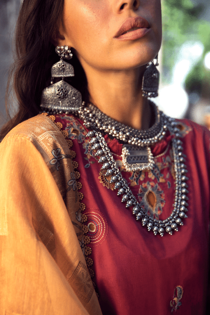 QLL-09 | Qalamkar | Luxury Lawn 2020