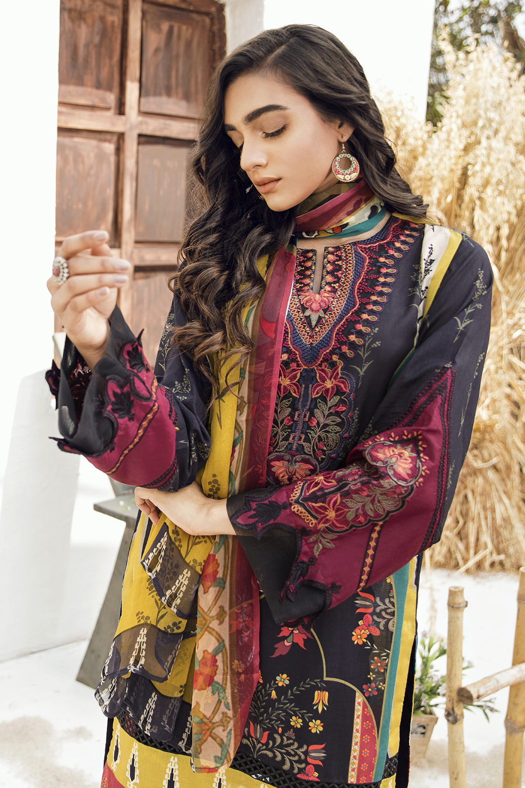 GL20-01 Vintage Lights (3PC) | Iznik | Guzel Lawn Collection 2020