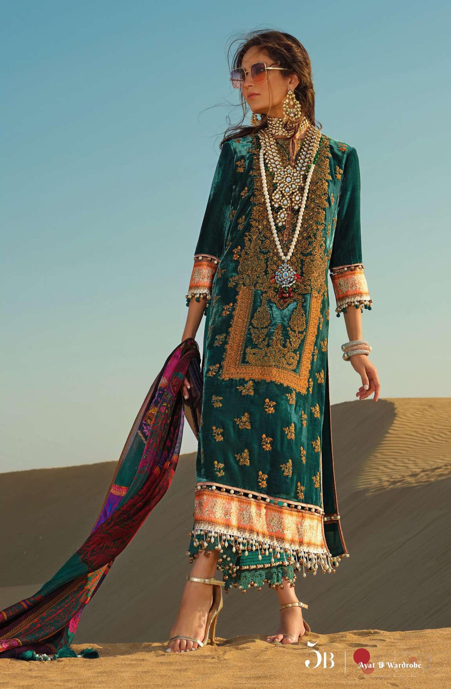 05 - B (Sana Safinaz Winter Shawl'19)